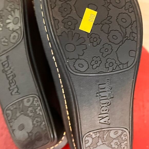 Alegria Women’s Sandals - Picture 2 of 10